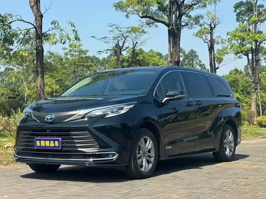 2023 Toyota Sienna 2.5L Hybrid Comfort