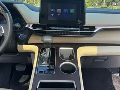 2023 Toyota Sienna 2.5L Hybrid Comfort, чёрный — фото 8