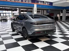 2026 BYD Seal 05 PHEV 128km Luxury — фото 6