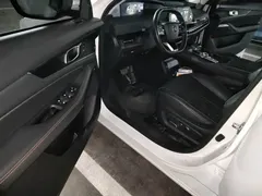 2021 Changan UNI-K 2.0T Premium, белый — фото 17