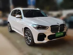 2021 BMW X5 xDrive40i M Sport Package, белый — фото 3