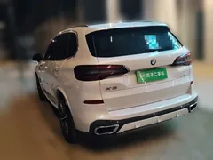 2021 BMW X5 xDrive40i M Sport Package, белый — фото 4