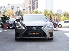 2021 Lexus LS 500h Luxury — фото 2