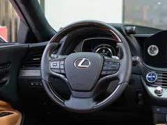 2021 Lexus LS 500h Luxury — фото 14