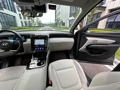 2021 Hyundai Tucson L 1.5T DCT LUX Premium — фото 12