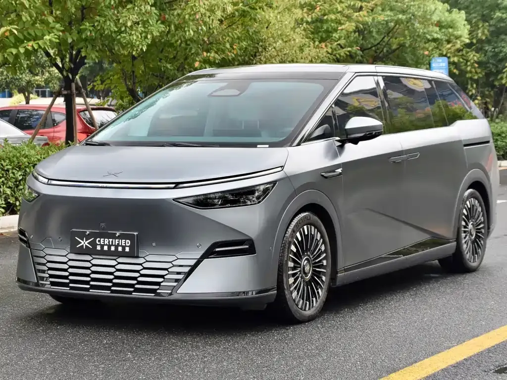 2025 Xpeng X9 EV 740 Extra Long Range Max