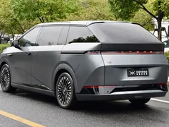 2025 Xpeng X9 EV 740 Extra Long Range Max — фото 3