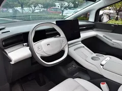2025 Xpeng X9 EV 740 Extra Long Range Max — фото 8