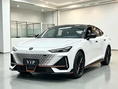 2023 Changan UNI-V 1.5T Sport, белый — фото 1
