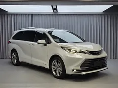 2021 Toyota Sienna 2.5L Hybrid Premium, белый — фото 3