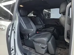 2021 Toyota Sienna 2.5L Hybrid Premium, белый — фото 6