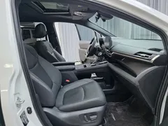 2021 Toyota Sienna 2.5L Hybrid Premium, белый — фото 8