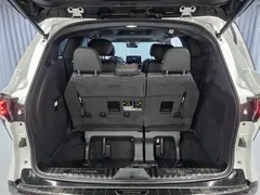 2021 Toyota Sienna 2.5L Hybrid Premium, белый — фото 15