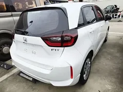 2021 Honda Fit 1.5L CVT, белый — фото 11