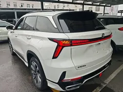 2023 Changan CS75 PLUS 3rd Gen 1.5T AT Premium, белый — фото 5