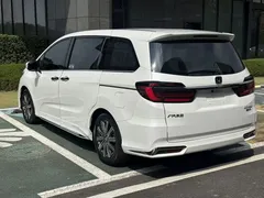2022 Honda Odyssey 2.0L e:HEV Rui, белый — фото 16