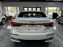 2021 Kia Cerato 1.5L CVT Fashion, белый — фото 6