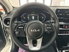 2021 Kia Cerato 1.5L CVT Fashion, белый — фото 19