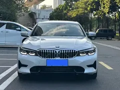 2022 BMW 3 Series 320i Sport Package, белый — фото 2