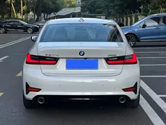 2022 BMW 3 Series 320i Sport Package, белый — фото 3