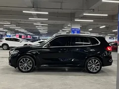 2020 BMW X5 xDrive40i M Sport Package, чёрный — фото 3