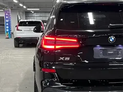 2020 BMW X5 xDrive40i M Sport Package, чёрный — фото 6
