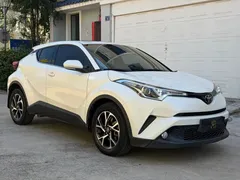 2021 Toyota C-HR 2.0L Luxury, белый — фото 3