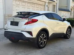 2021 Toyota C-HR 2.0L Luxury, белый — фото 4