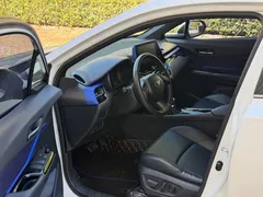 2021 Toyota C-HR 2.0L Luxury, белый — фото 7
