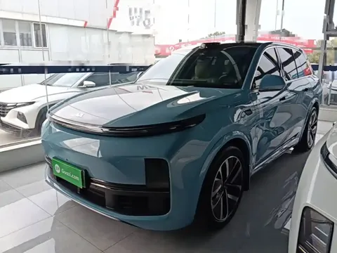 2024 Li Auto L8