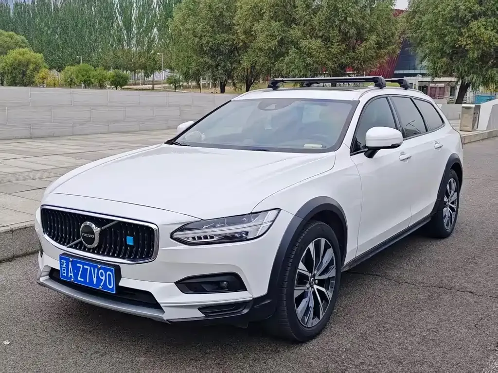 2021 Volvo V90 Cross Country B5 AWD