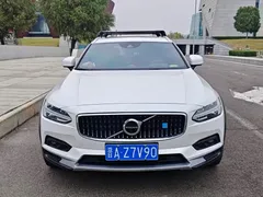 2021 Volvo V90 Cross Country B5 AWD, белый — фото 2