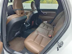 2021 Volvo V90 Cross Country B5 AWD, белый — фото 5