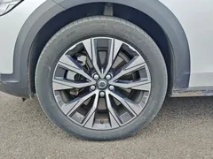 2021 Volvo V90 Cross Country B5 AWD, белый — фото 8