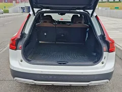 2021 Volvo V90 Cross Country B5 AWD, белый — фото 21