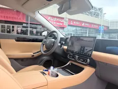 2024 Leapmotor C01 EV 525 Premium, синий — фото 13