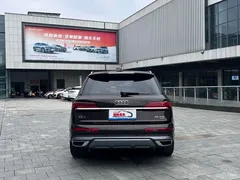 2020 Audi Q7 55 TFSI quattro S line Sport — фото 18