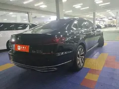 2023 Volkswagen Passat 430PHEV Luxury, чёрный — фото 8