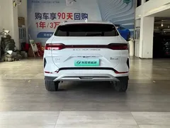 2023 BYD Song PLUS Champion EV 520km Premium, белый — фото 8