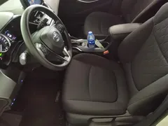 2022 Toyota Corolla 1.8L Hybrid E-CVT, белый — фото 9