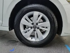 2023 Volkswagen Polo Plus 1.5L AT, белый — фото 6