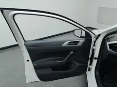 2023 Volkswagen Polo Plus 1.5L AT, белый — фото 7