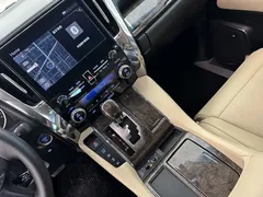 2021 Toyota Vellfire 2.5L Hybrid HV Ultimate, чёрный — фото 12