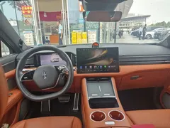 2025 Aito M5 EREV Ultra 2WD, белый — фото 6