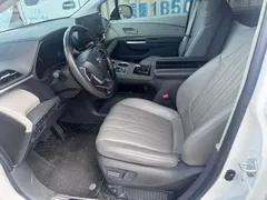 2023 Toyota Sienna 2.5L Hybrid Comfort, белый — фото 2