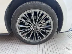 2023 Toyota Sienna 2.5L Hybrid Comfort, белый — фото 8