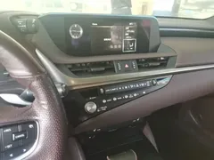 2020 Lexus ES 300h Excellence, чёрный — фото 13
