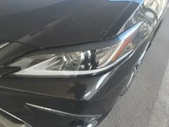 2020 Lexus ES 300h Excellence, чёрный — фото 24