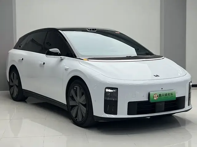 2025 Li Auto i6 4WD Standard