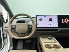 2025 Li Auto i6 4WD Standard, белый — фото 13